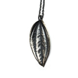 small leaf peperomia necklace