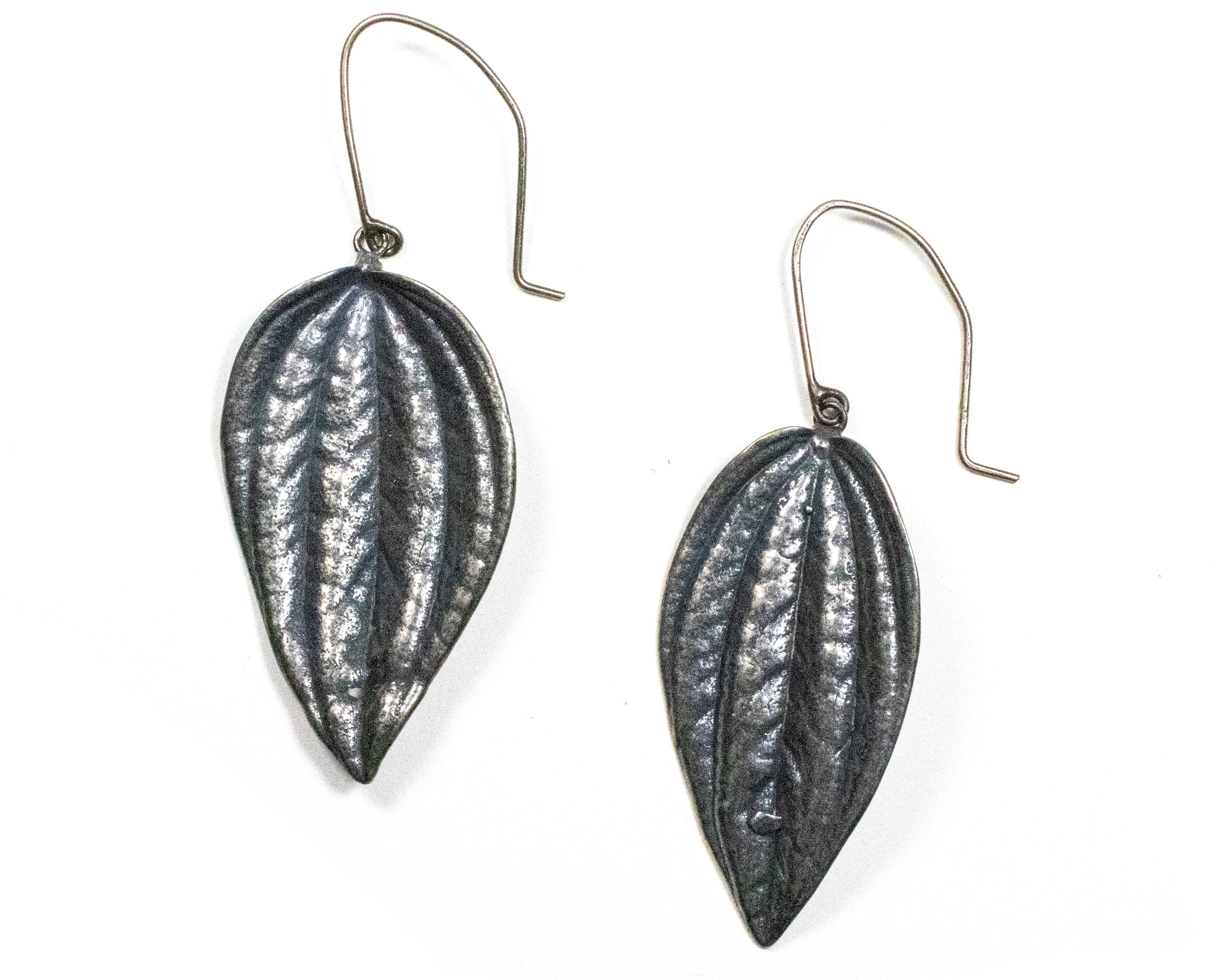 small leaf peperomia earrings: dangle