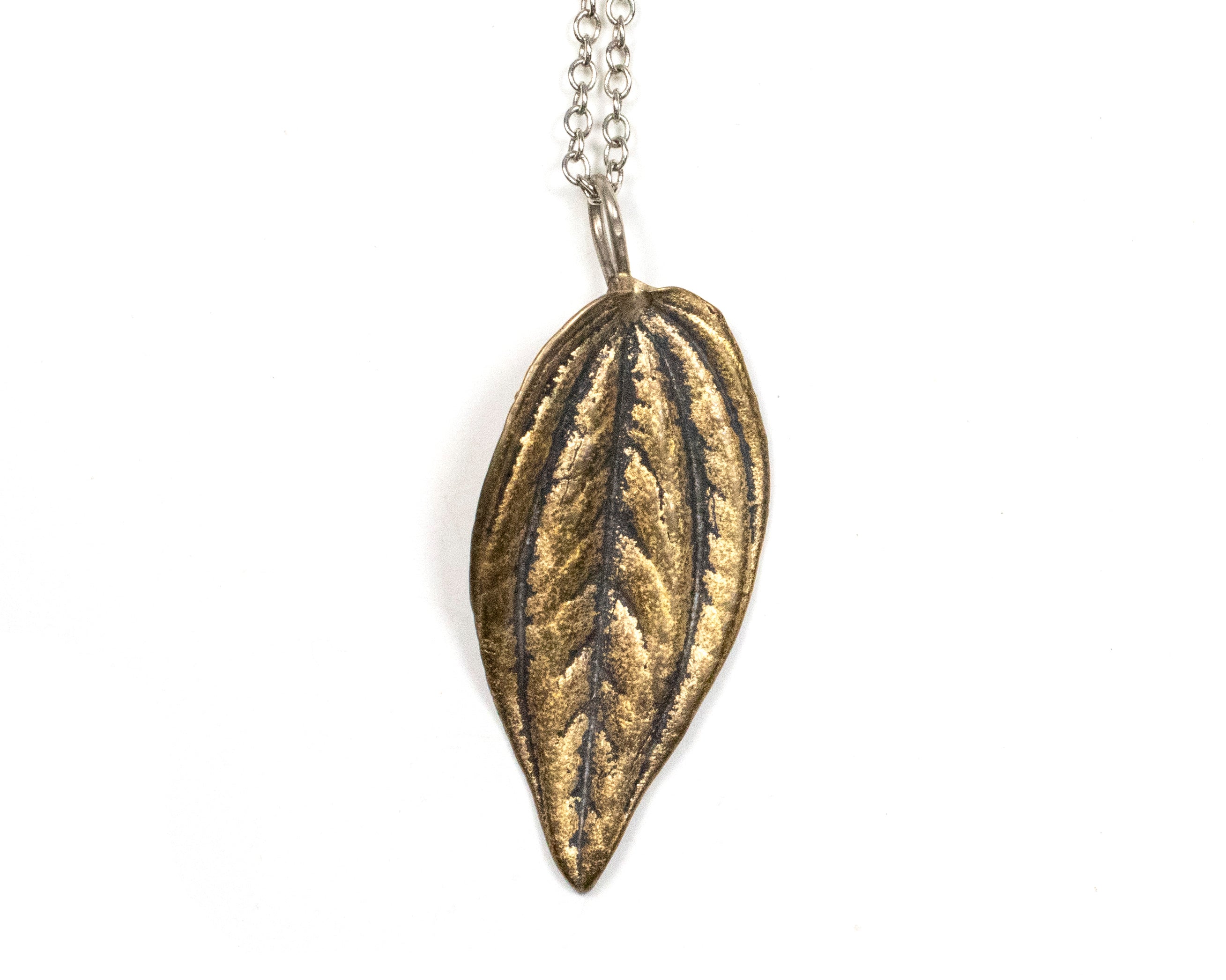 small leaf peperomia necklace